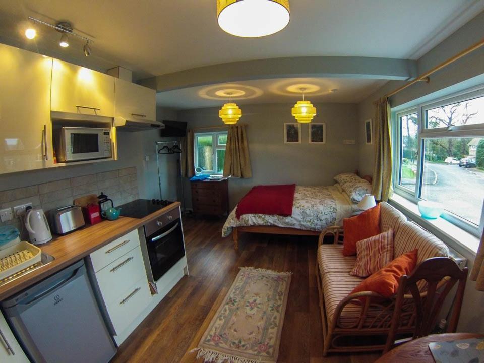 Cheltenham Studio Apartment Exterior photo