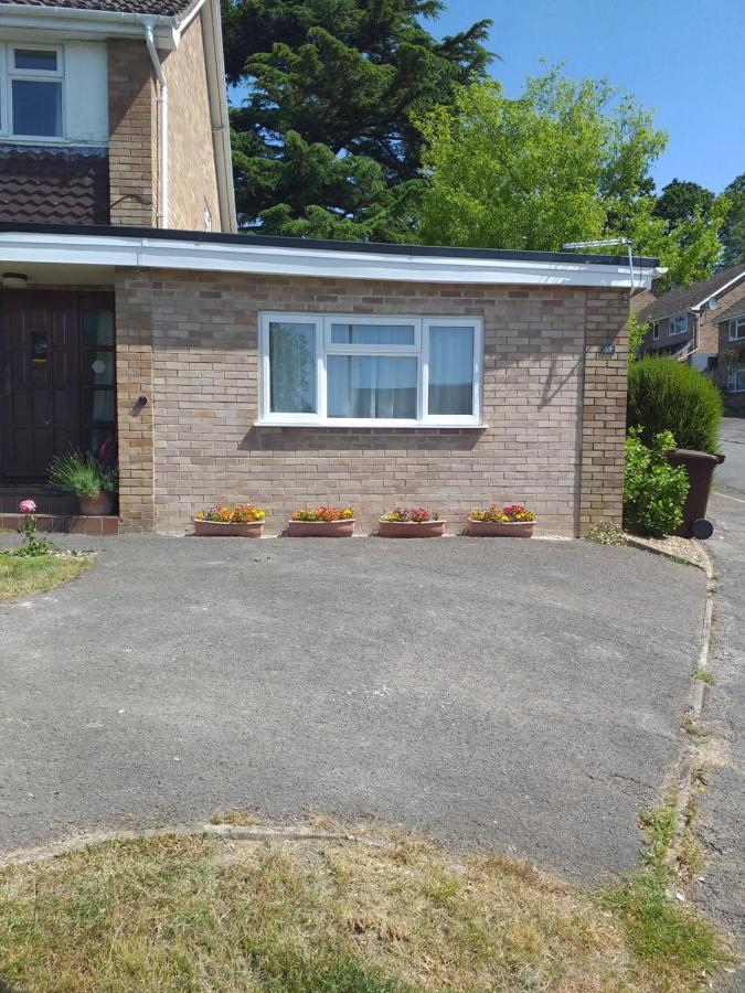 Cheltenham Studio Apartment Exterior photo